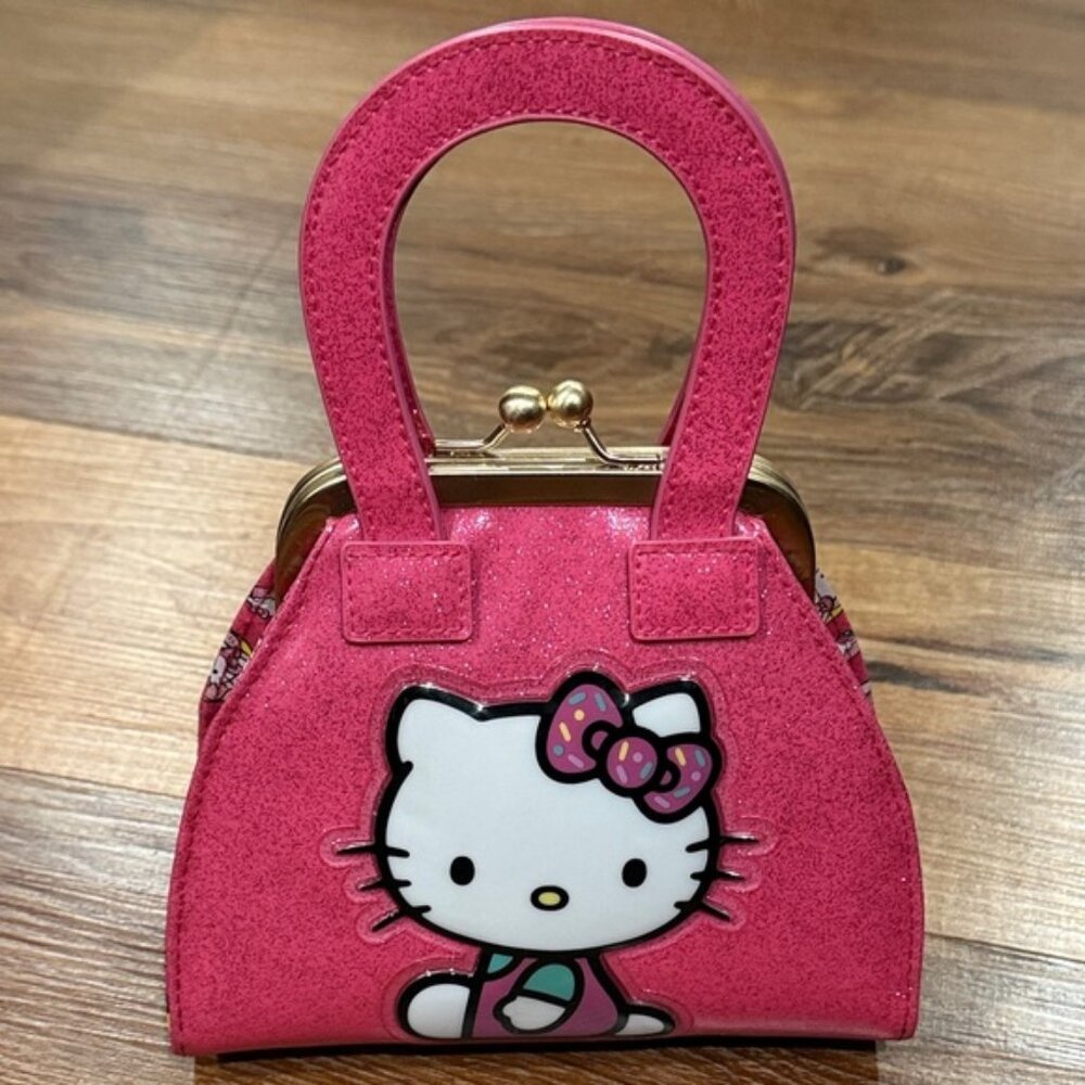 Universal Studios Hello Kitty Pink Sparkly Handbag w/Kisslock Snap Closure (EUC)